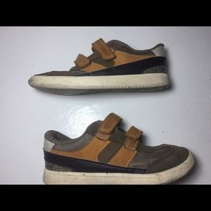 Boys size 1 cat and jack shoes!